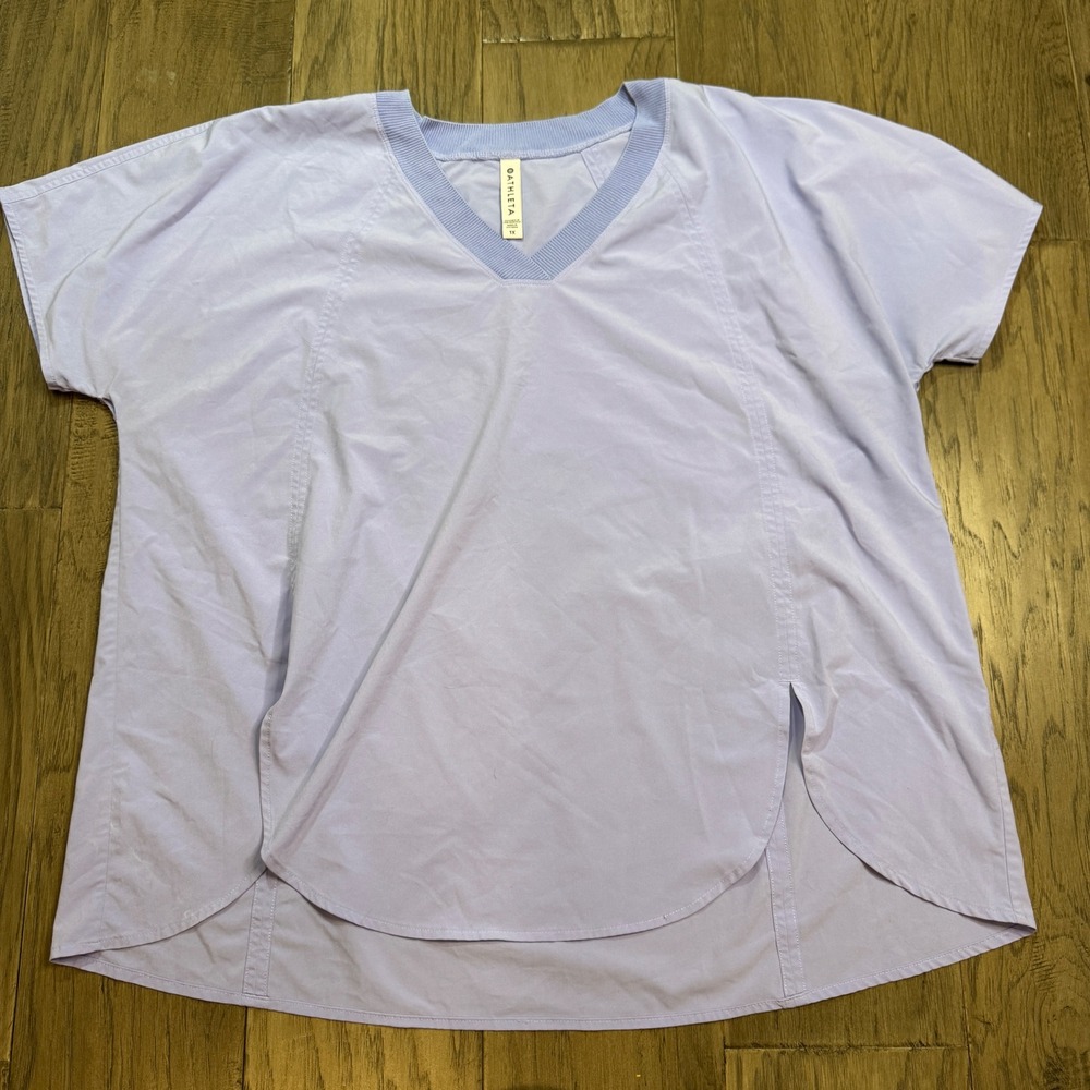 Athleta Scrub Top V Neck Short Sleeve Lilac Purple‎ 1X Split Hem Workwear